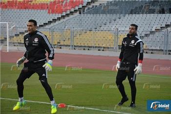 الحضري أحلم بالمونديال لأهديه لجيلي ولا أعرف أخي بالملعب