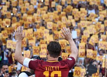 تصريحات توتي يعلن انتهاء مسيرته كلاعب ويبدأ مشواره الإداري