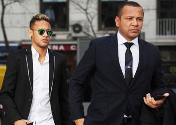 أخبار والد نيمار يرفض الكشف عن مستقبل المهاجم البرازيلي