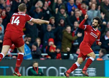 لاعب الاهلى لمحمد صلاح ربنا يحميك يا فخر العرب