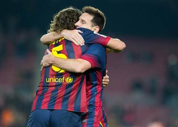 ميسي يعادل رقم بويول مع برشلونة