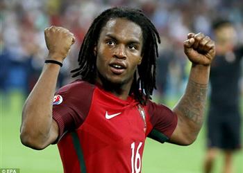 تصريحات المدير التنفيذي لبايرن ميونيخ ميلان مهتم باستعارة سانشيز