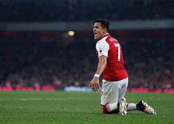 باريس سان جيرمان ينوي إغراء سانشيز مالي ا