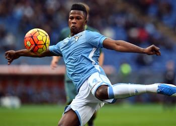 إنزاجي ي لمح إلى رحيل بالدي دياو