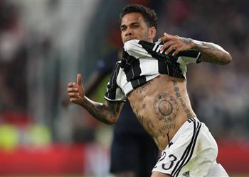تقارير الميركاتو ألفيس يجتمع بإدارة يوفنتوس لحسم قرار رحيله