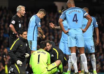 لعنة الإصابات برافو مهدد بالغياب عن مانشستر سيتي حتى نهاية الموسم