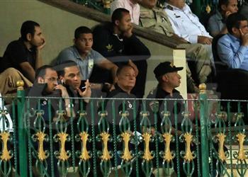 رغم الفوز على الطلائع البدري يعنف لاعبي الأهلي