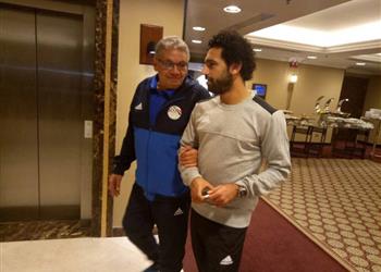 بعد تلقيه واجب العزاء محمد صلاح يعود لمعسكر الفراعنة