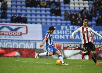 م حترفين بالفيديو سام مرسي يسجل هدفا رائعا ويقود ويجان للفوزعلى برينتفورد