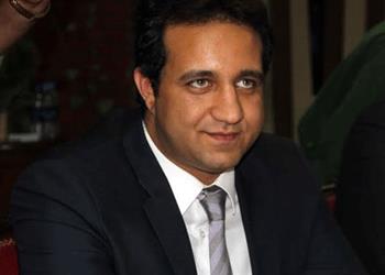 عضو مجلس الزمالك يعلن تجديد عقد أيمن حفني ويؤكد أنتظر تألق الشامي