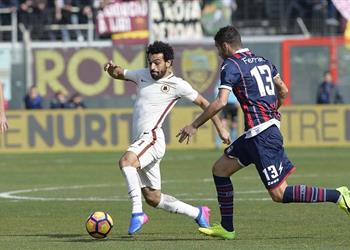 م حترفين صلاح يصنع الهدف الثاني لروما في مواجهة كروتوني ويغادر الملعب