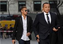 بعد براءة نيمار والده يرد بشكل ناري على شركة dis