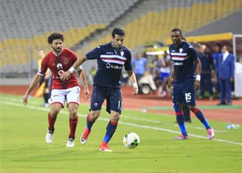 هاني شاكر يهين لاعبي الزمالك بعد الهزيمة من الأهلي