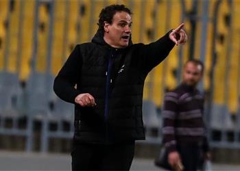 ماكيدا حكام الدوري يجهلون القوانين وتقنية الفيديو لن تجدي نفع ا