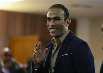 سيد عبدالحفيظ رئيس ا لبعثة الأهلي في زامبيا