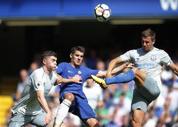 موراتا مدافعو البريمرليج ساذجون و بوفون رجل فضائي