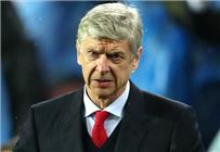 بأمر من إدارة آرسنال تجديد عقد فينجر يتوقف على الميركاتو الصيفي