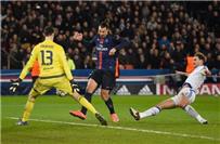 ابراهيموفيتش يقرر الرحيل عن باريس سان جيرمان إلى مانشستر يونايتد