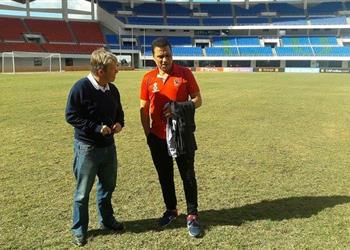 البدري يتفقد ملعب مباراة زاناكو قبل موقعة الغد