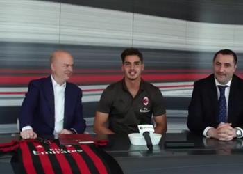 ميركاتو الصيف رسمي ا ميلان يضم الم هاجم سيلفا من بورتو البرتغالي مقابل 40 مليون يورو