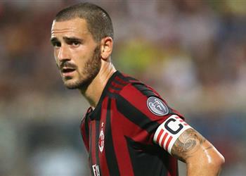 المدير الرياضي السابق لنابولي ميلان ندم على شراء بونوتشي