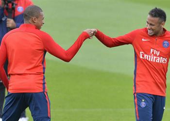 بيريز مبابي موهبة كبيرة وهذا تعليقي على صفقة نيمار