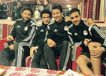 الشناوي يداعب عمر جابر هي روسيا دي فين