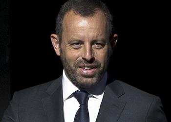 أخبار إلقاء القبض على رئيس برشلونة السابق بتهمة غسيل الأموال