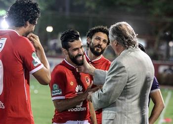 السعيد ي هدي جوزيه قميص الأهلي بتوقيعه