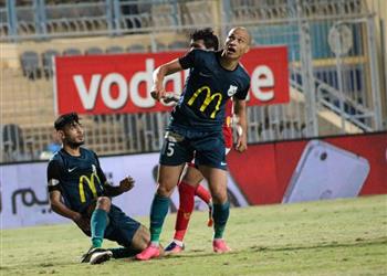 احتفالية التتويج فيديو إنبي يتقدم علي الأهلي بـ مقصية صلاح