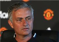 مؤتمر مورينيو يوضح إصابة مارسيال ويدافع عن روني ويصف نفسه بأسوء مدرب في التاريخ