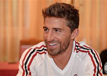 أخبار بوريني ي جري الفحص الطبي في ميلان