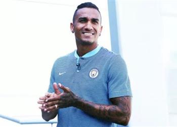 دانيلو أتمنى اللعب بجانب ميسي وهذا الفارق بين زيدان وجوارديولا