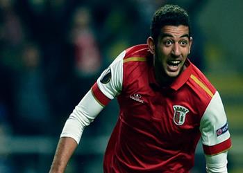 م حترفين كوكا يصنع هدف ا في انتصار سبورتينج براجا على أروكا بثلاثة أهداف لهدف