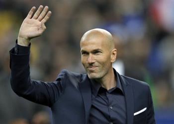 ريال مدريد ي كافئ زيدان على إنجازاته