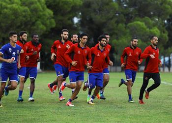 الأهلي يخوض مرانه الأخير على الملعب الأوليمبي و البدري يعقد محاضرتين