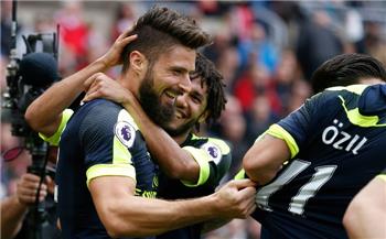 م حترفين بالفيديو جيرو وسانشيز يقودان آرسنال للصدارة بفوز رباعي على سندرلاند ومشاركة فعالة للنني