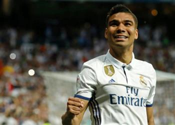 تصريحات كاسيميرو ريال مدريد م عتاد على الضغوط ونسعى إلى لقب الليجا والشامبيونز أتلتيكو قوي ونرغب في الفوز وسط جماهيرنا