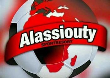 رسمي ا علي ماهر مدير ا فني ا للأسيوطي