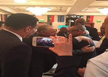 رئيس الاتحاد الإفريقي يهنئ أبوريدة