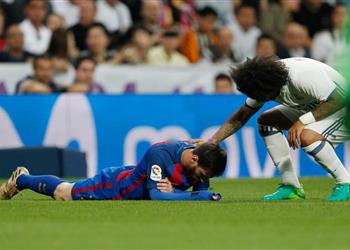 الكلاسيكو ميسي يحتاج لجراحة في أسنانه بعد مرفق من مارسيلو