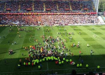 بالفيديو أحداث عنف بمواجهة لانس بالدوري الفرنسي بمشاركة كريم حافظ