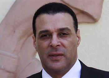 عصام عبدالفتاح لرئيس الزمالك جميع الحكام أشرف منك