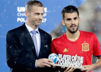 تصريحات سيبايوس يطالب قطبي إسبانيا بانتظار قراره النهائي عقب أسبوعين