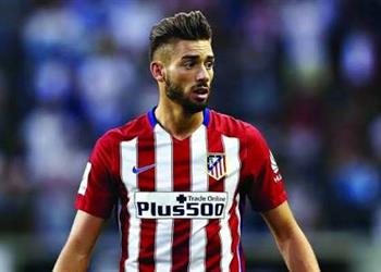 تقارير الميركاتو رئيس نابولي يحضر ديربي مدريد لمتابعة ثنائي أتلتيكو