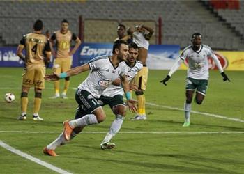 الكونفدرالية الشوط الأول المصري يتقدم على كامبالا سيتي بهدف جمعة