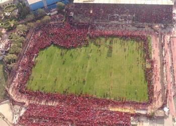 الكادينا سير تسلط الضوء على جماهير الأهلي في مختار التتش