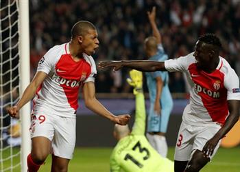 مبابي يتمنى شفاء م دافع مانشستر سيتي