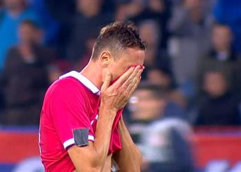 نجم مانشستر يونايتد يدخل في نوبة بكاء بعد تأهل صربيا لكأس العالم