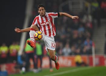 م حترفين مؤتمر هيوز ك نا رائعين في الأمام بوجود رمضان رفقة ثلاثي الفريق